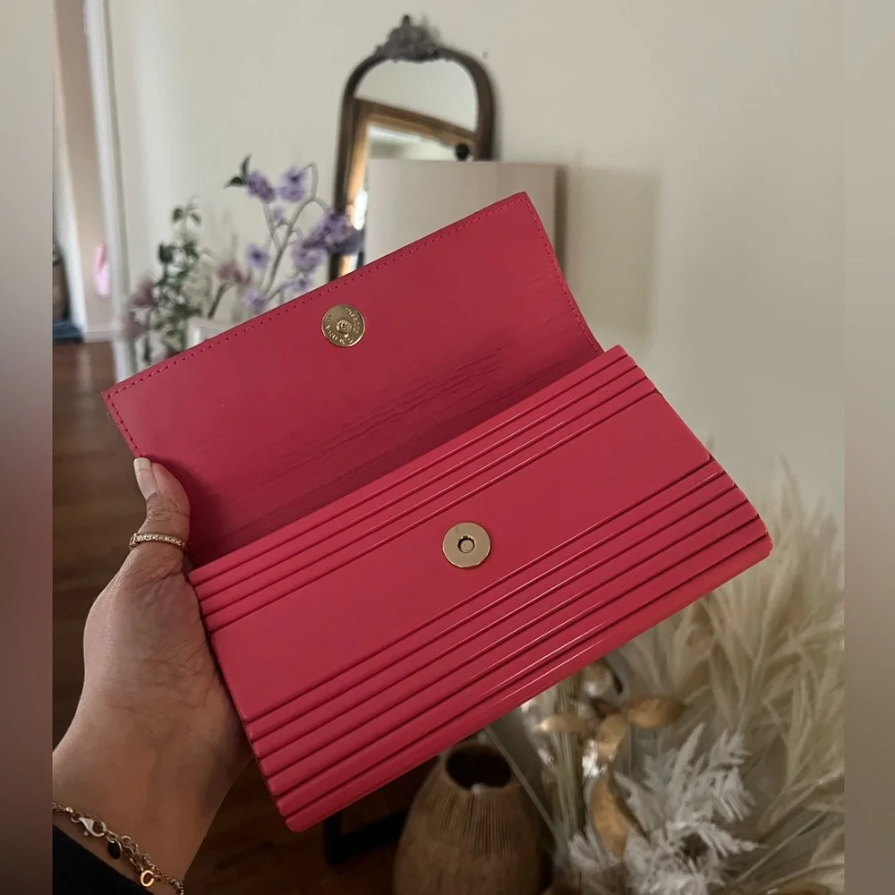 TORY BURCH | PVC Clutch 💖✨